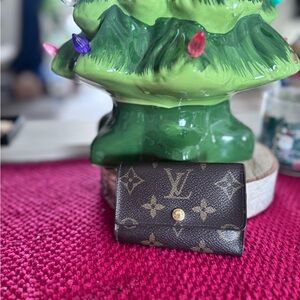 Louis Vuitton Monogram 6 key Holder